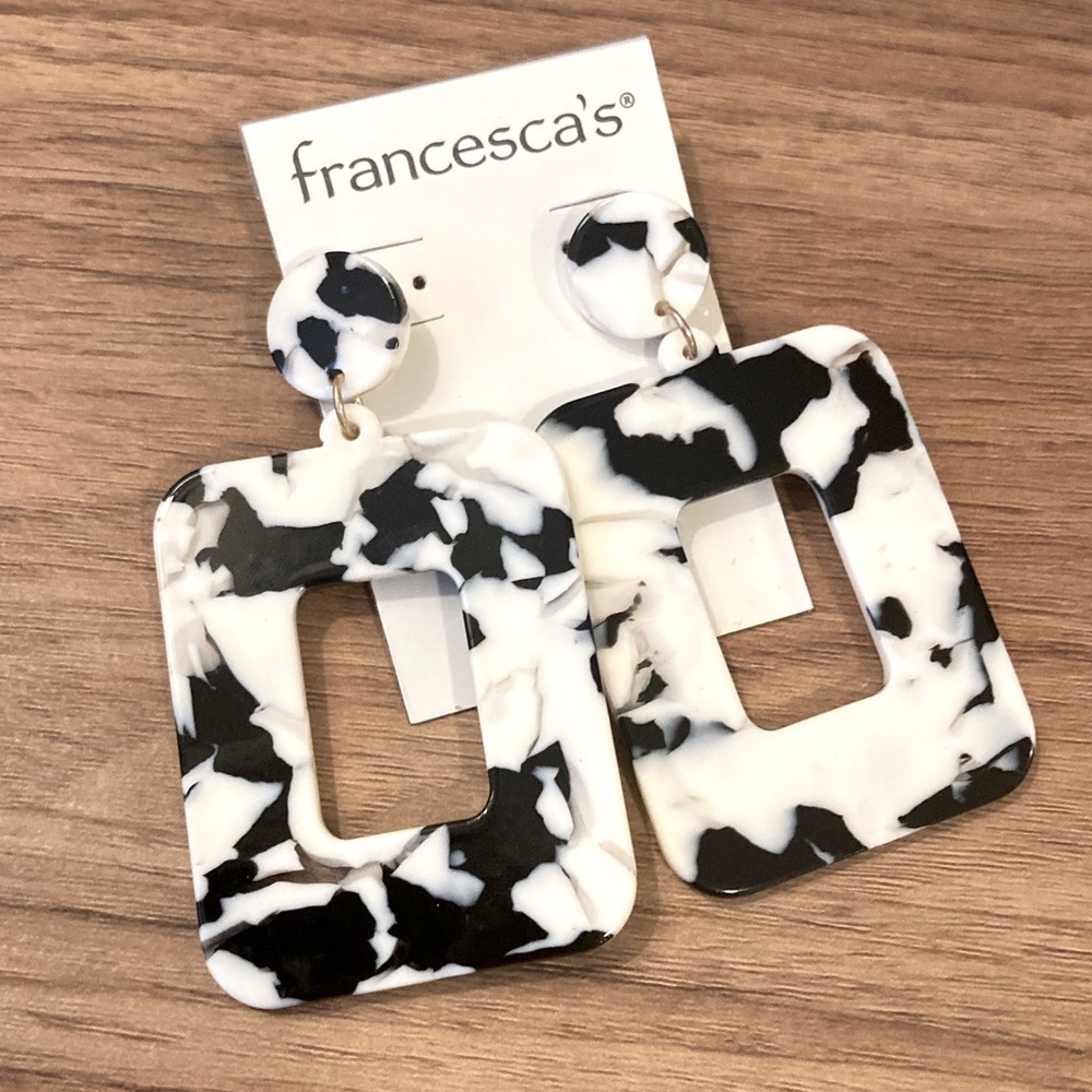 NEW Francesca’s Black and White Tortoiseshell Statement Earrings